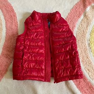 Size 4-5 red Primary puffy vest